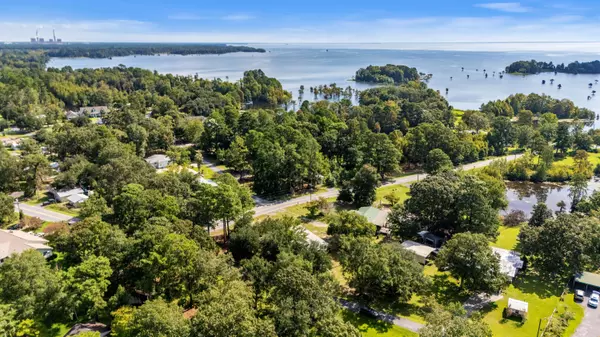 104 Wares Run, Cross, SC 29436