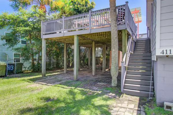 Folly Beach, SC 29439,411 E Ashley Ave