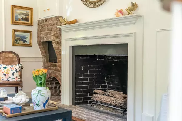 Charleston, SC 29401,55 Laurens St #A