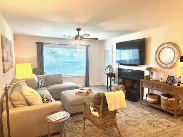 Mount Pleasant, SC 29464,2011 N Hwy 17 #2300l