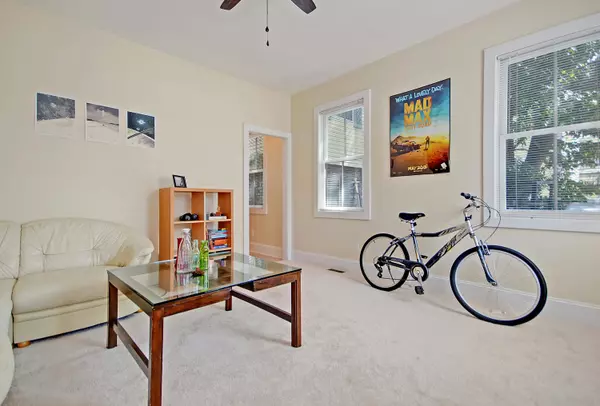 Charleston, SC 29403,26 Blake St #B