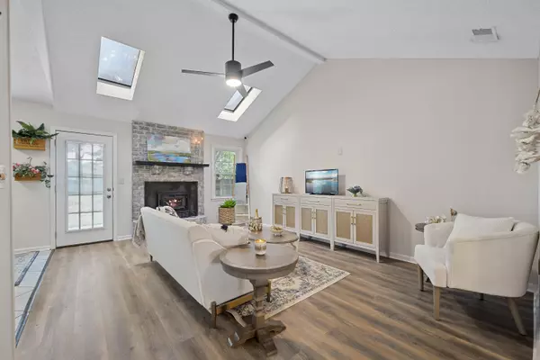 Summerville, SC 29486,414 Indian Dr