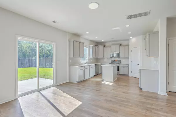 Summerville, SC 29486,611 Squire Pope Rd