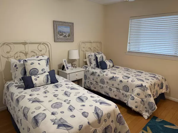 Edisto Beach, SC 29438,3701 Dock Site Rd-1/4 Fractional #106