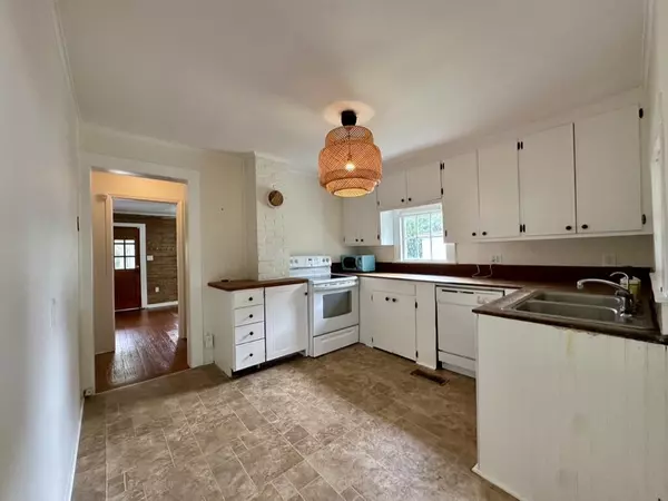 Sullivans Island, SC 29482,409 Station 22 1/2 St