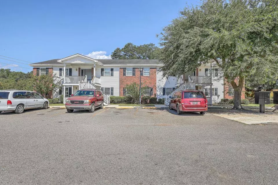 North Charleston, SC 29405,3930 Azalea Dr #I