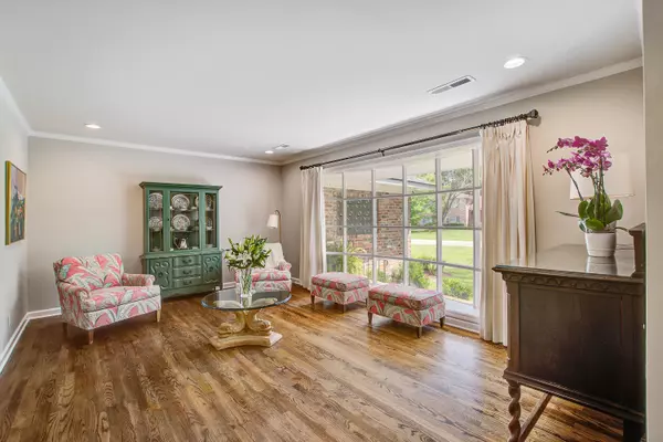 Charleston, SC 29407,1833 Huntington Dr