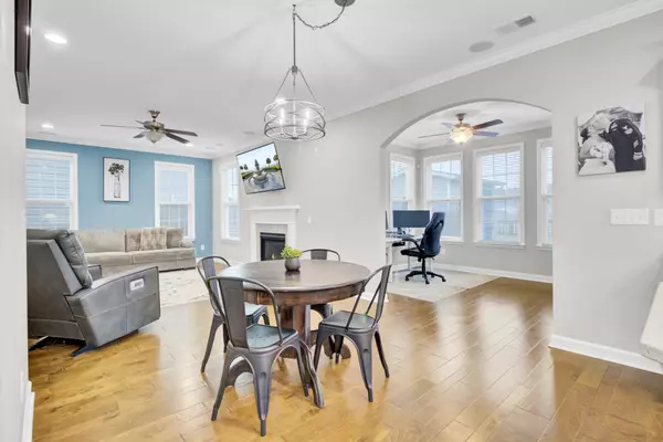 Summerville, SC 29486,242 Saxony Loop