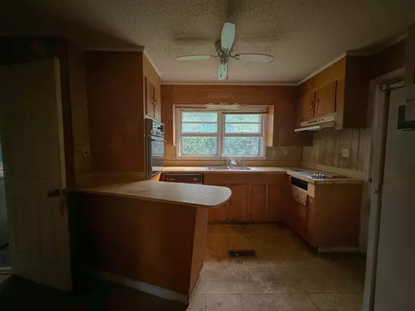 Saint Stephen, SC 29479,1311 Schurlknight Rd