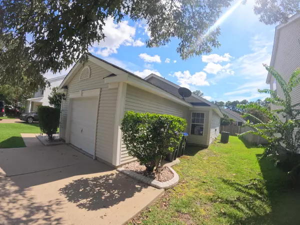 Ladson, SC 29456,219 Two Pond Loop