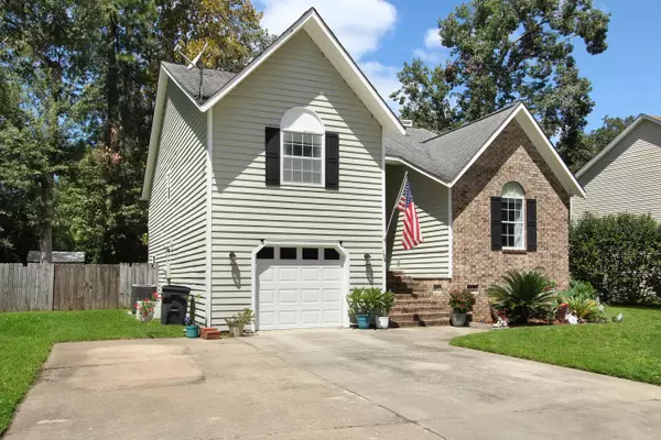 North Charleston, SC 29418,104 Excaliber Pl