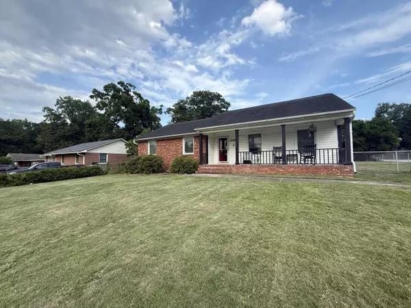 1139 Belvedere Dr, Hanahan, SC 29410