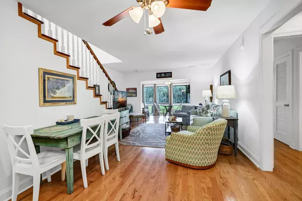 Edisto Beach, SC 29438,849 Club Cottage Rd