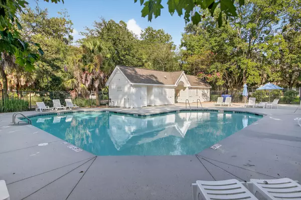 North Charleston, SC 29406,8058 Shadow Oak Dr