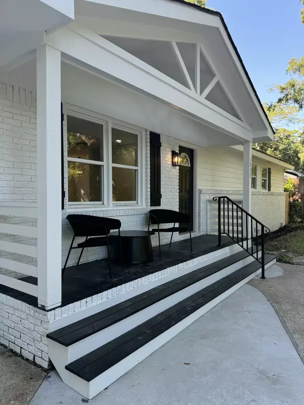 Mount Pleasant, SC 29464,1273 Mathis Ferry Rd