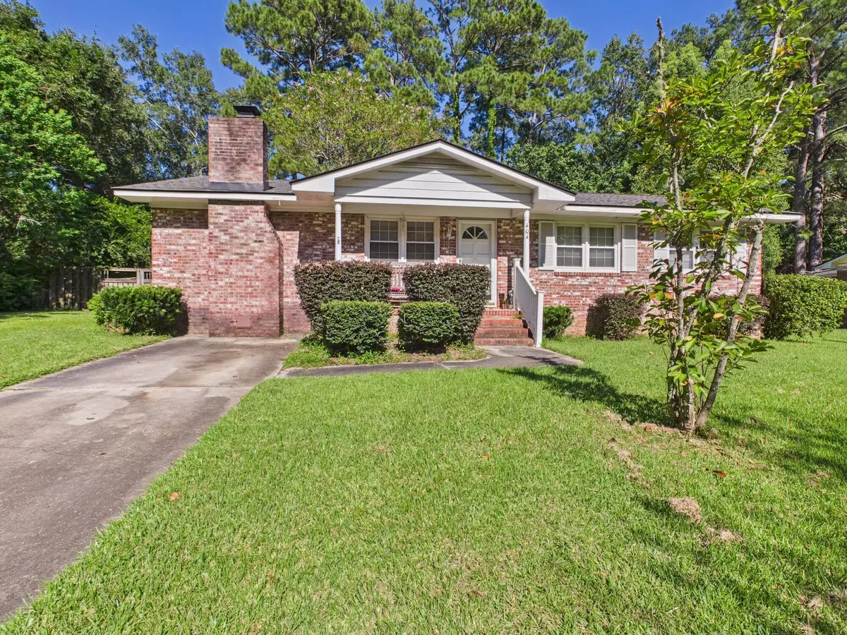 Summerville, SC 29483,404 Forest Cir