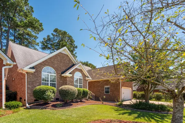 112 Carnoustie Ct, Summerville, SC 29483