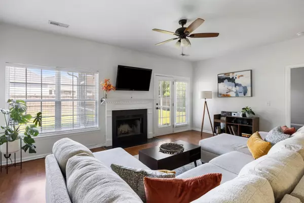 1158 Startrail Ln, Johns Island, SC 29455