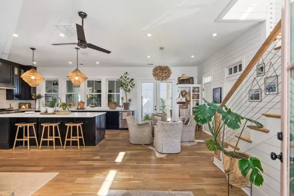 Mount Pleasant, SC 29464,733 Atlantic St