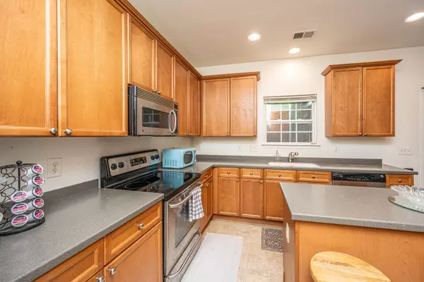 Summerville, SC 29485,5261 Stonewall Dr