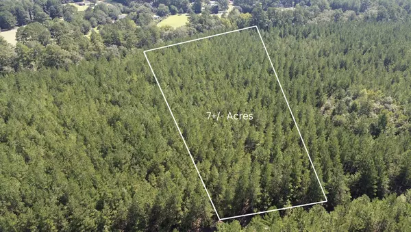 7 Red Oak Rd, Cottageville, SC 29435