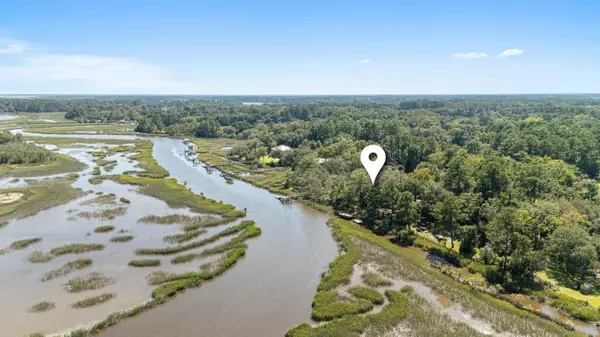 7299 Commodore Rd, Hollywood, SC 29449