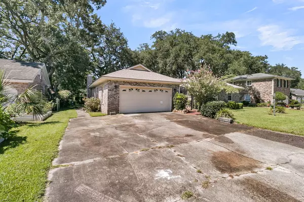 Charleston, SC 29407,11 Trachelle Ln
