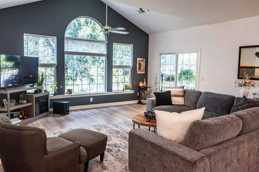 168 Golfview Ln, Summerville, SC 29485