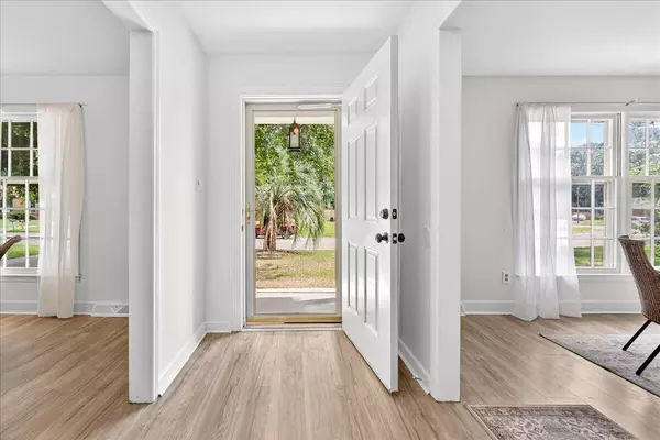 North Charleston, SC 29420,3452 Plaza Ln