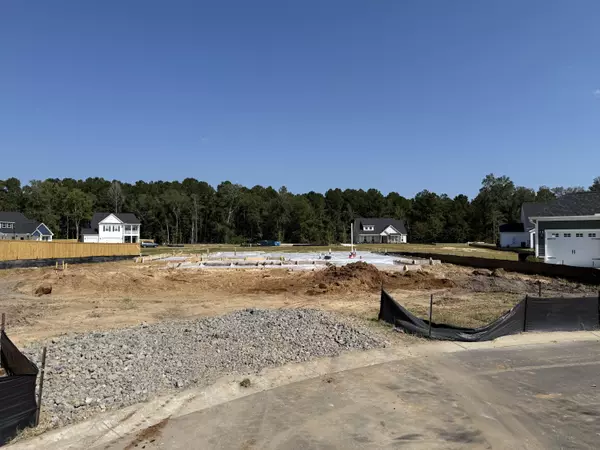 107 Captains Creek Ln, Ridgeville, SC 29472