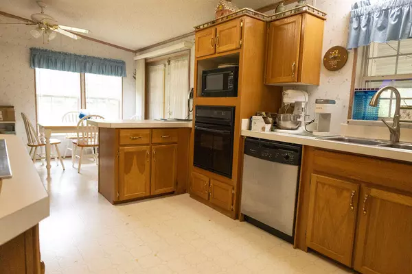 Johns Island, SC 29455,2920 Caroline Ln