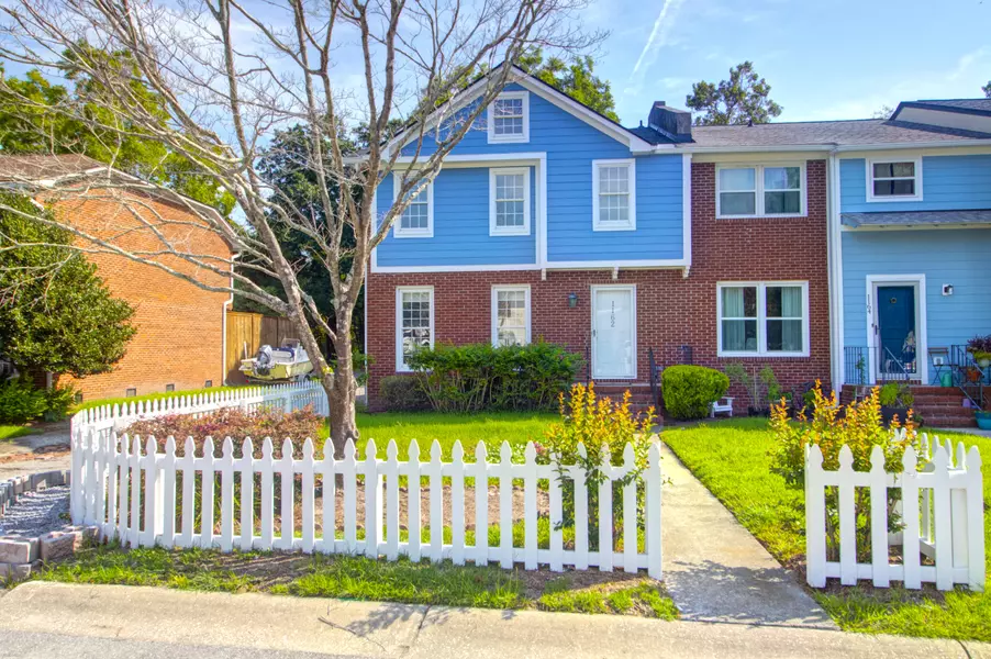 1162 Rosemead Rd, Mount Pleasant, SC 29464