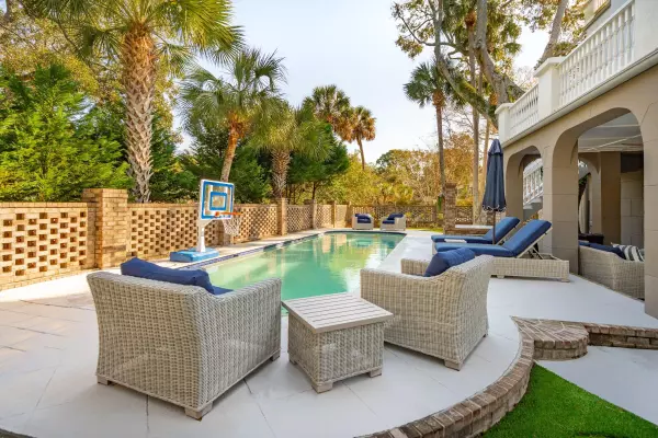 3 Cross Ln, Isle Of Palms, SC 29451