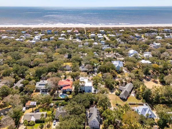 Isle Of Palms, SC 29451,3 Cross Ln