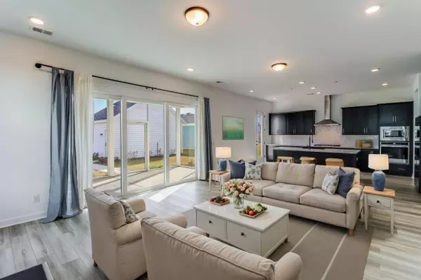 Summerville, SC 29486,218 Symphony Ave