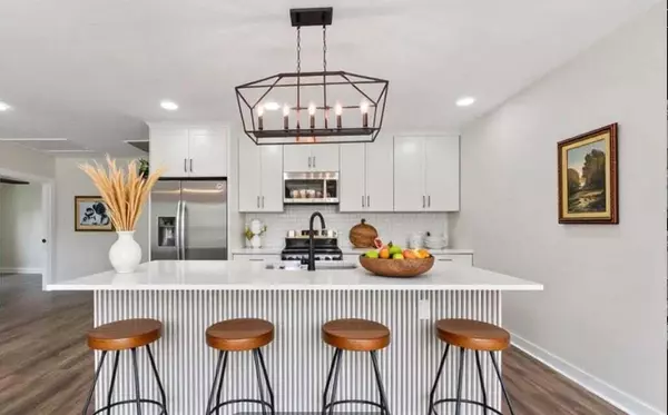 North Charleston, SC 29405,2136 Commander Rd