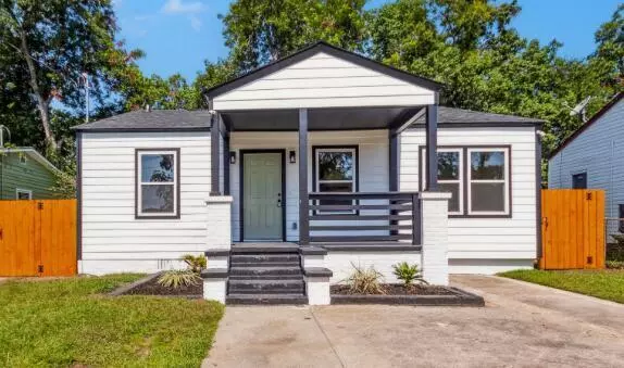 2136 Commander Rd, North Charleston, SC 29405