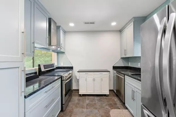 Charleston, SC 29414,2750 Jobee Dr #8