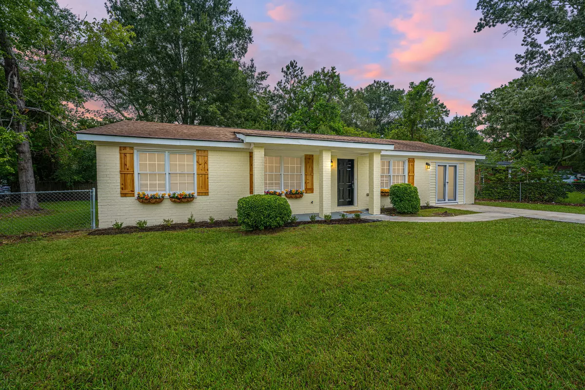 North Charleston, SC 29420,143 Dorchester Manor Blvd