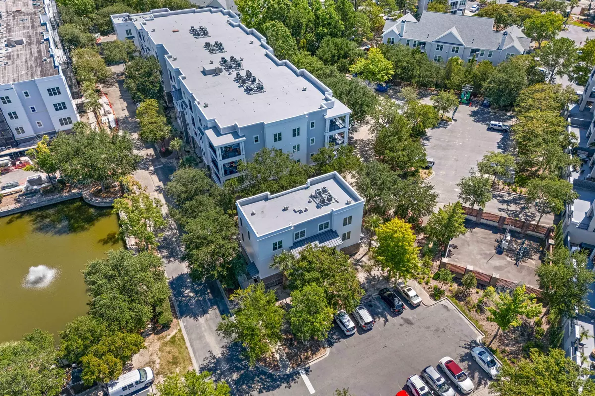 Charleston, SC 29492,200 River Landing Dr #C102