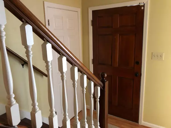 North Charleston, SC 29405,5001 N Rhett Ave