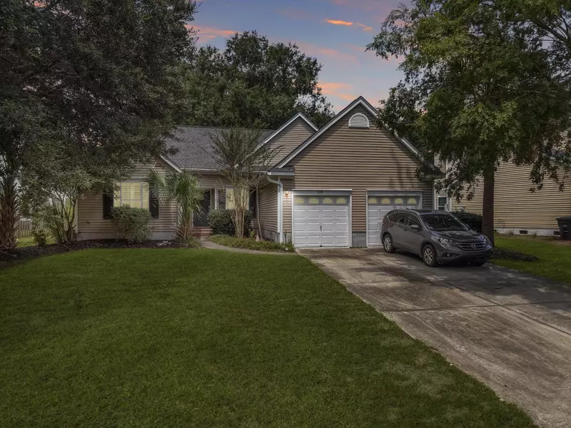 1239 Wild Olive Dr, Mount Pleasant, SC 29464