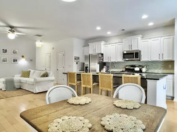 Mount Pleasant, SC 29466,3358 Eastman Dr