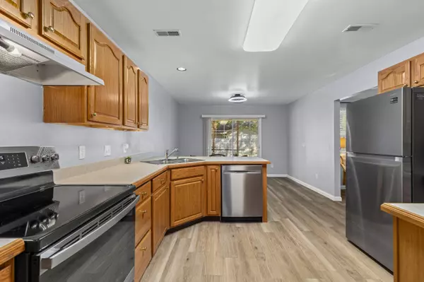 North Charleston, SC 29406,2776 Fernwood Drive