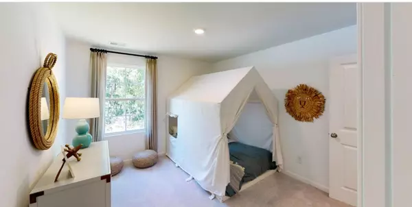 Summerville, SC 29486,382 Pine Crest View Dr