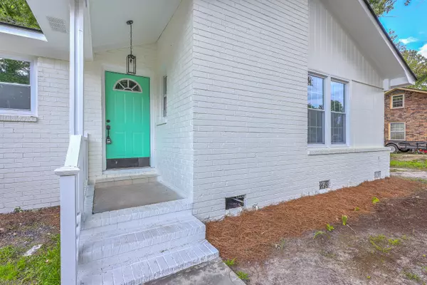 Ladson, SC 29456,131 Ponderosa Dr