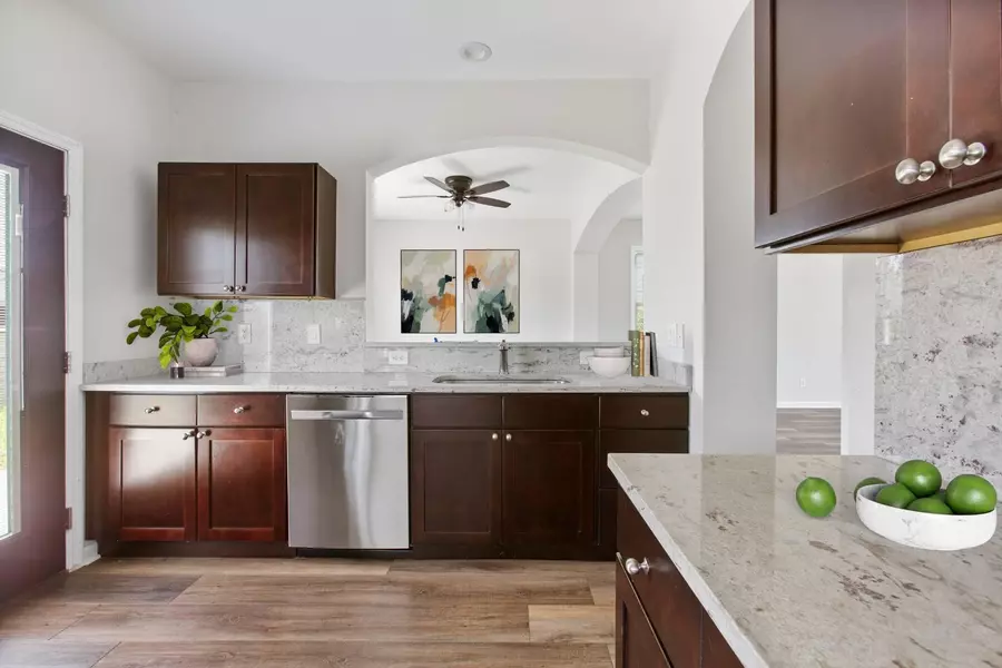 302 Mossy Wood Rd, Summerville, SC 29483