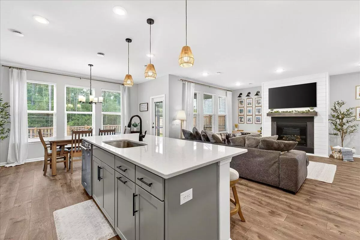 Summerville, SC 29486,203 Wappoo Trace Ln