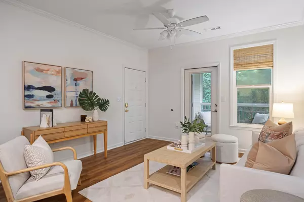 Daniel Island, SC 29492,400 Bucksley Ln #307