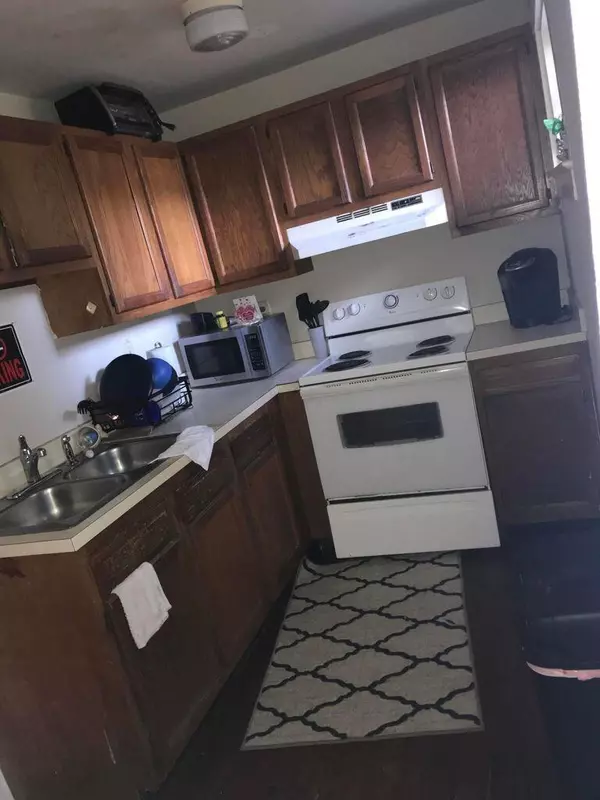 Charleston, SC 29403,107 Smith St #D